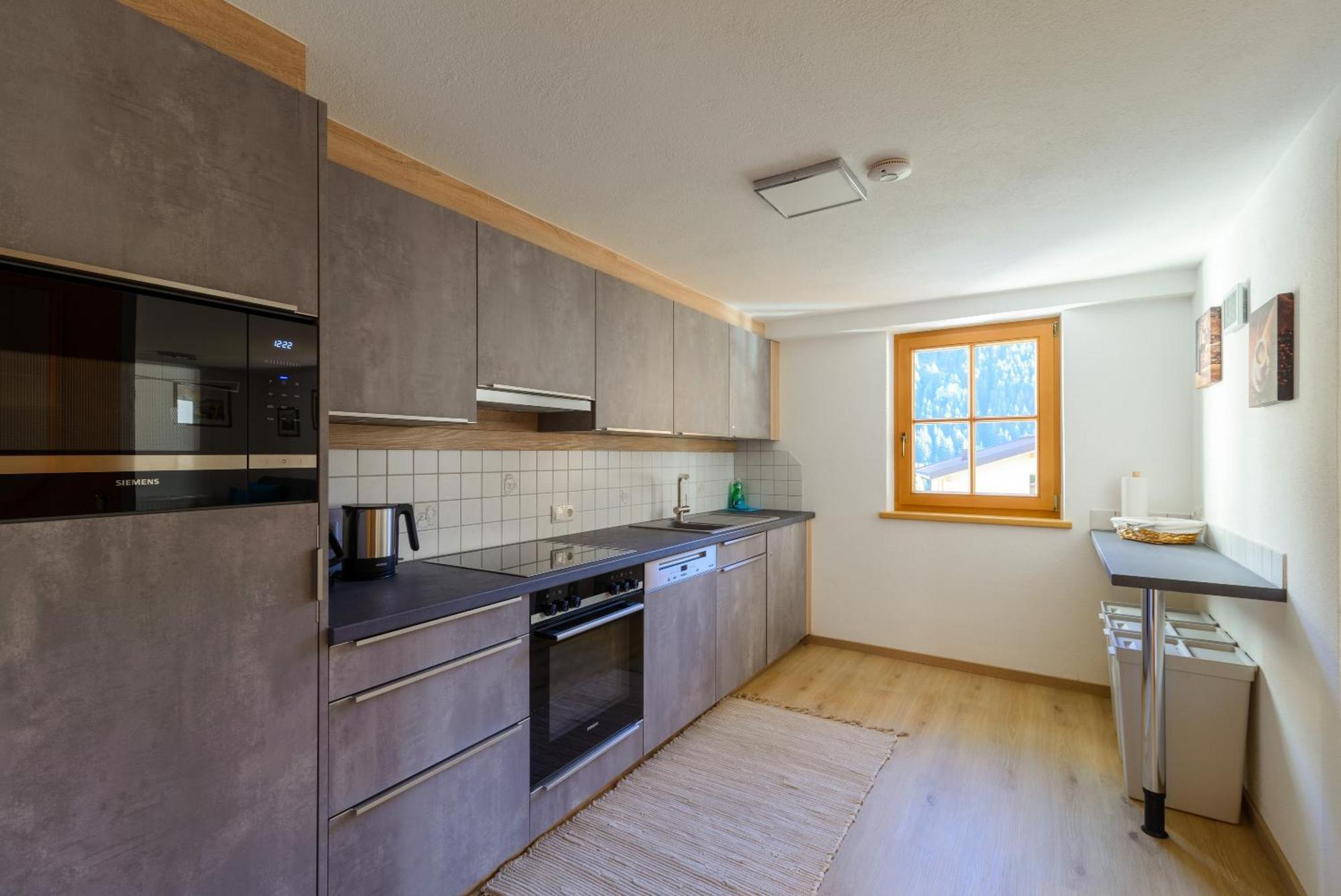 Haus St. Bernard Apartment Петной ам Арлберг Екстериор снимка