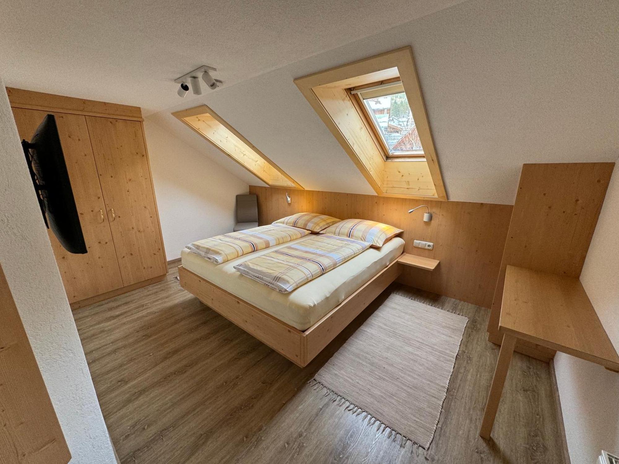 Haus St. Bernard Apartment Петной ам Арлберг Екстериор снимка