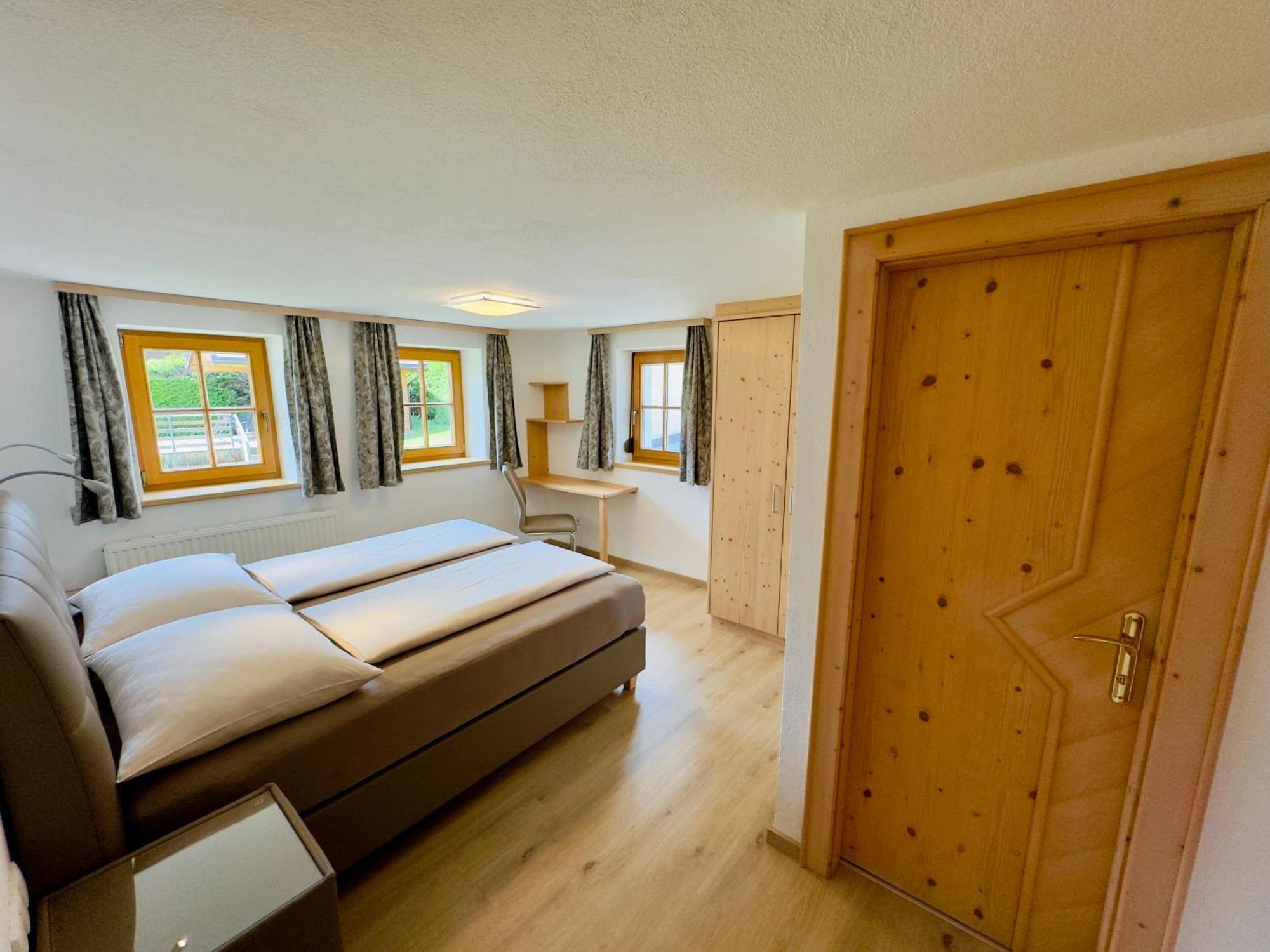 Haus St. Bernard Apartment Петной ам Арлберг Екстериор снимка